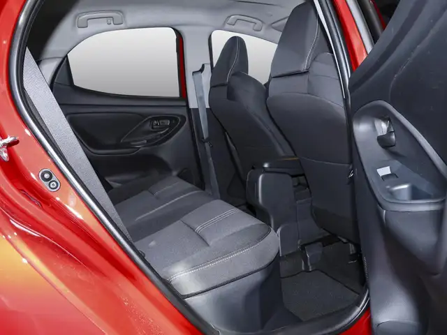Toyota Yaris view 4
