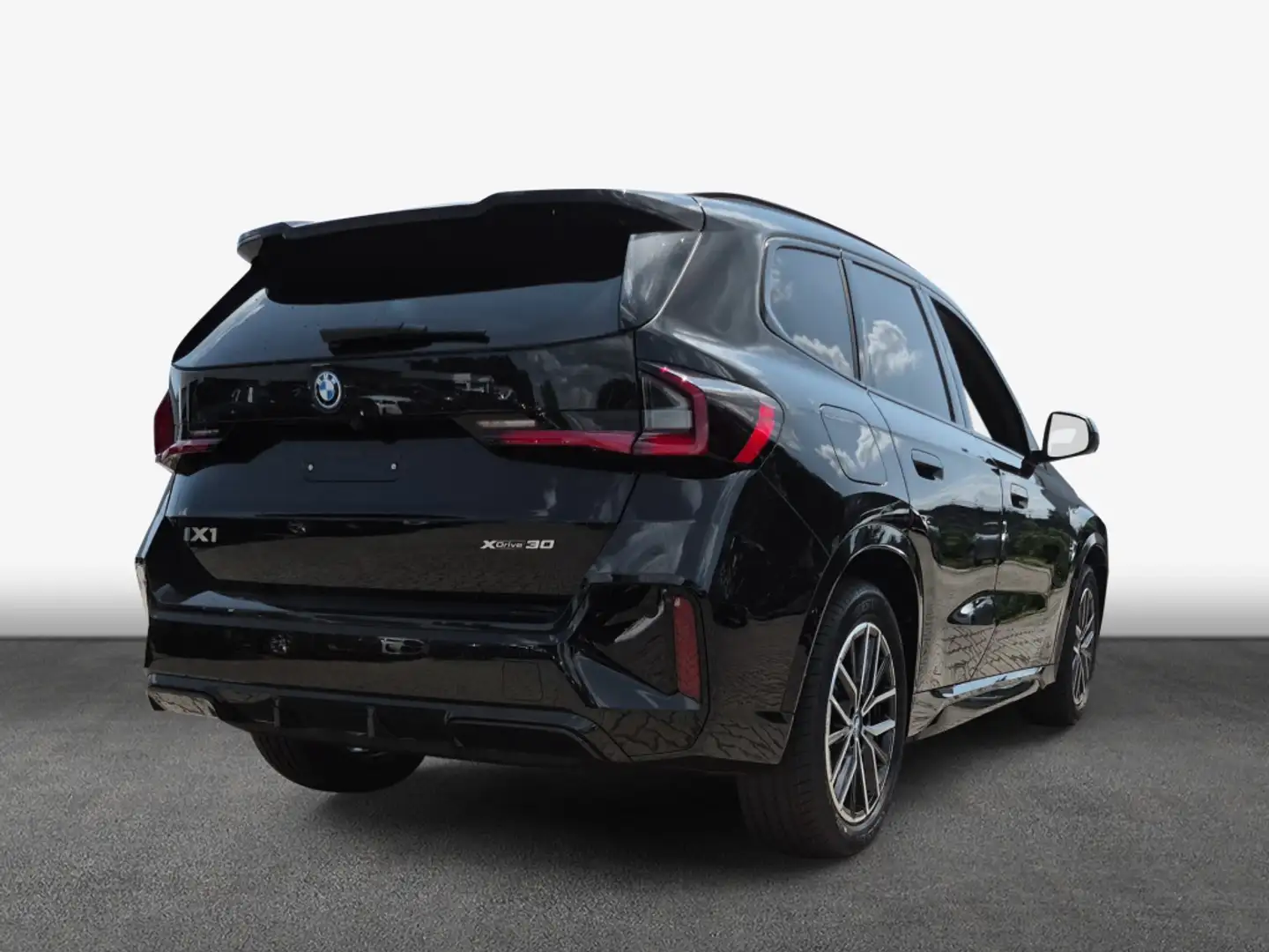 BMW iX1 xDrive30 M Sportpaket Schwarz - 2
