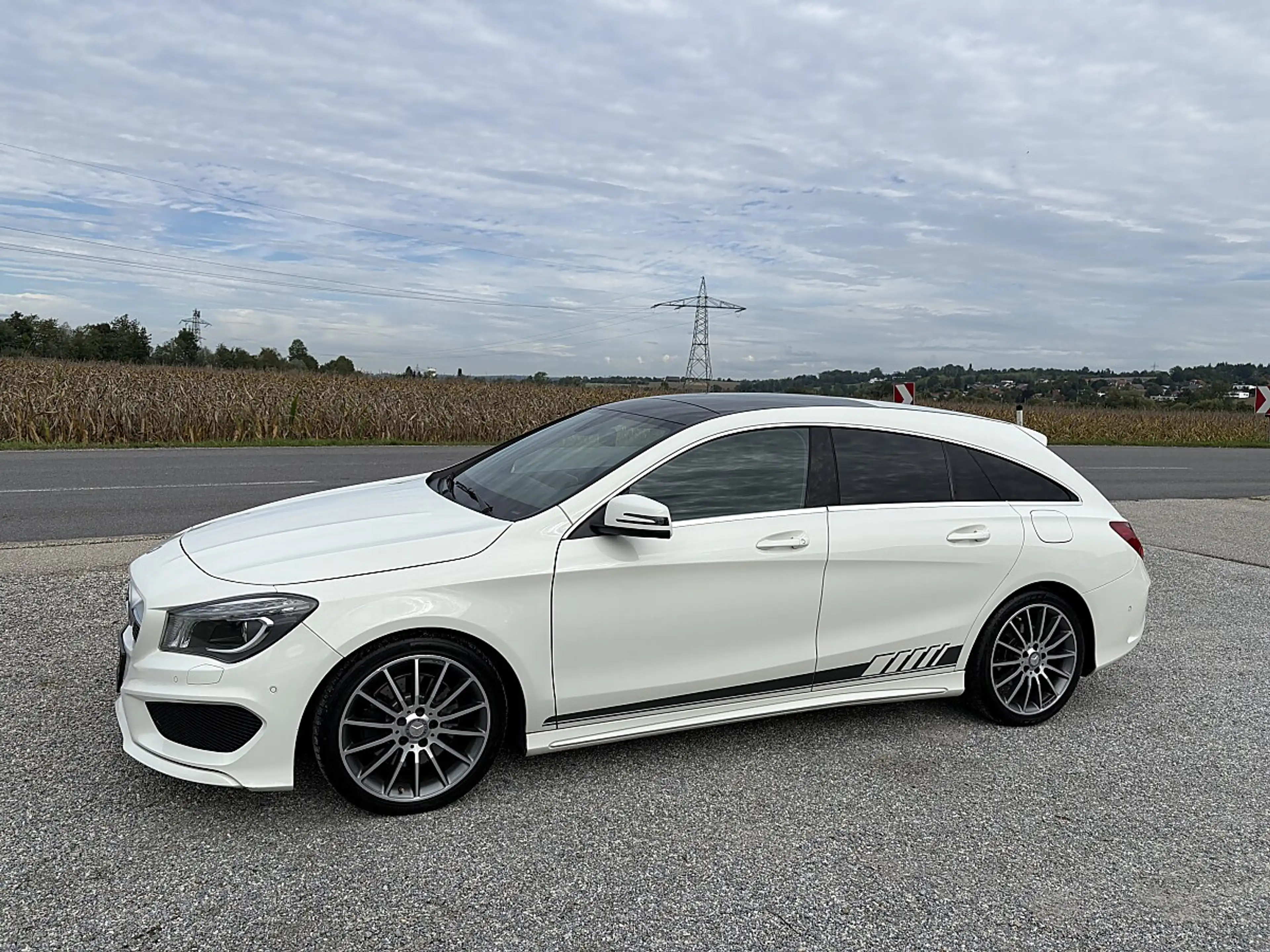 Mercedes-Benz CLA 220 CDI d Shooting Brake AMG Line 4-matic — photo 3