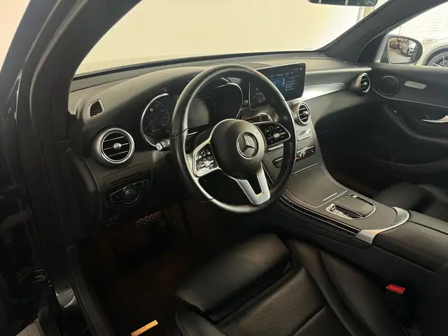Mercedes-Benz GLC view 5