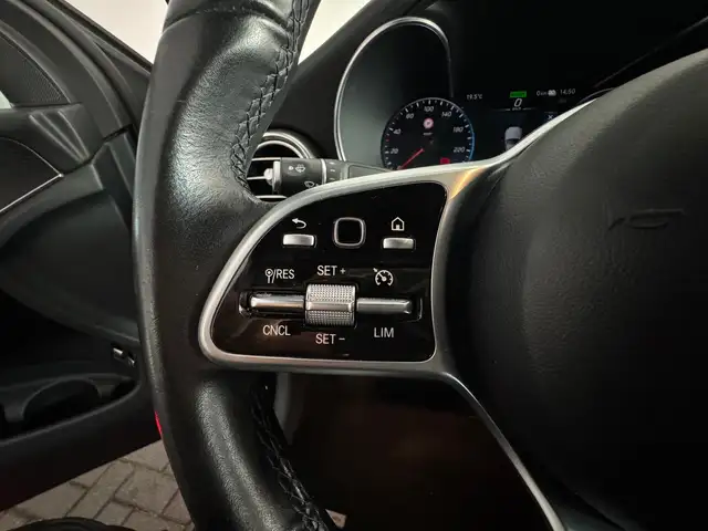 Mercedes-Benz GLC view 16