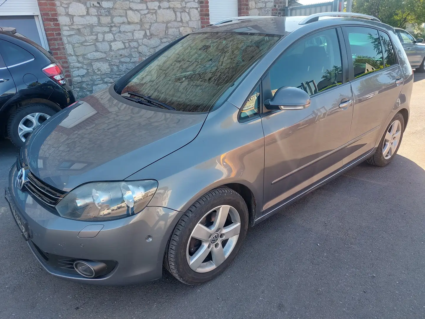 Volkswagen Golf 1.6 TDI Gris - 1