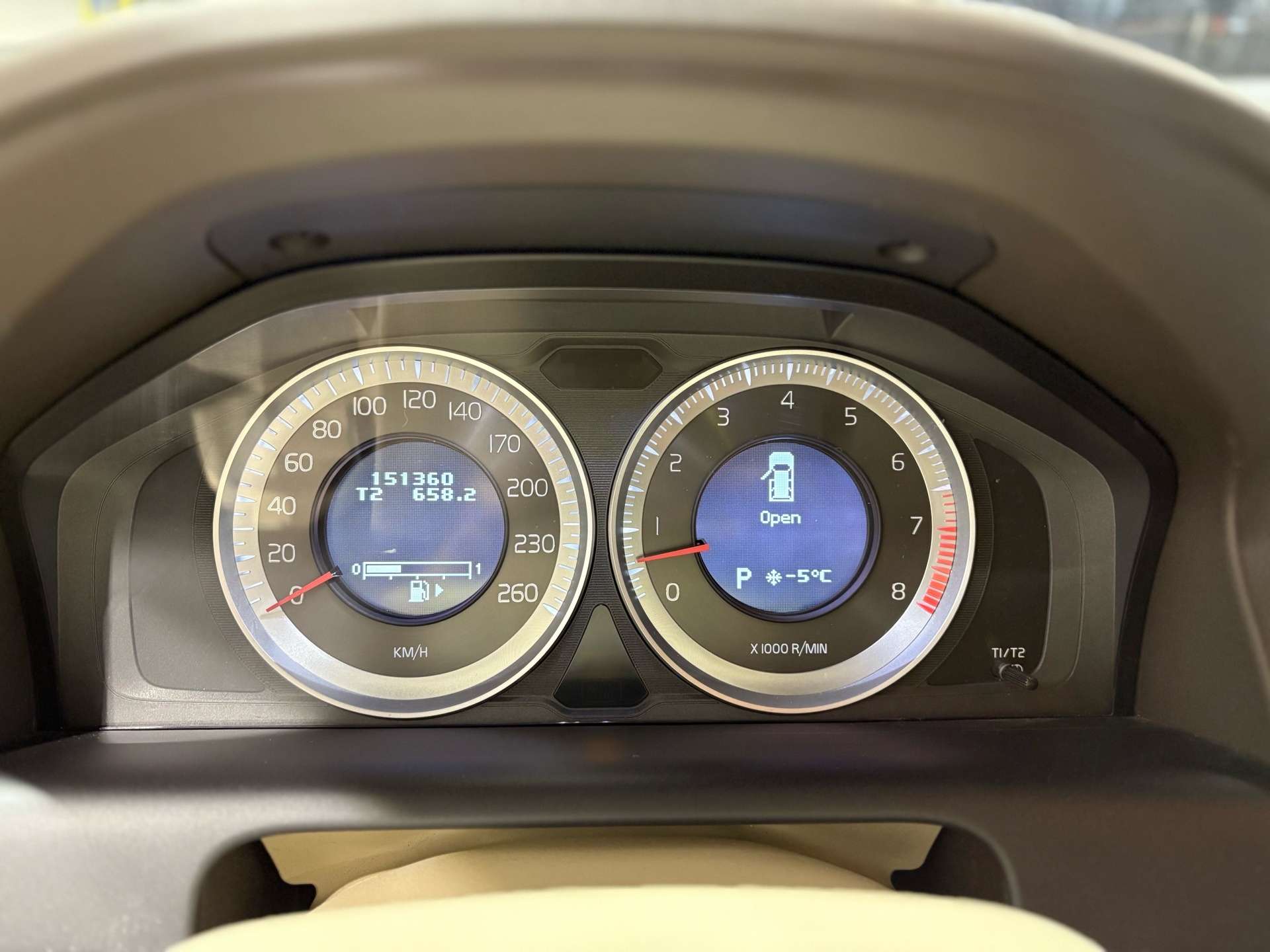 2013 Volvo XC60 T6 thumb 18