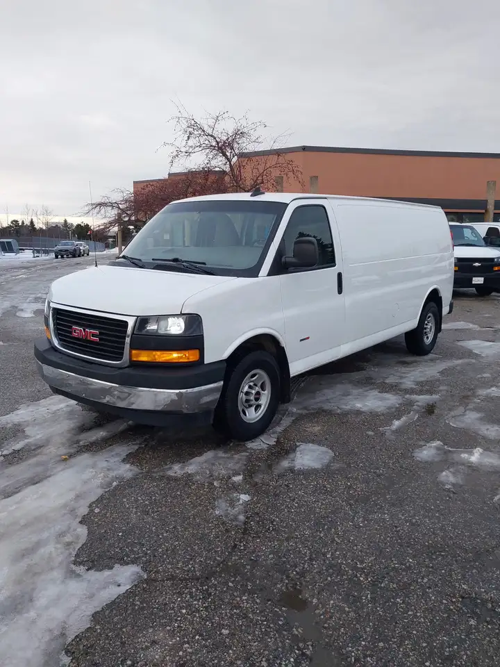 2018 GMC Savana