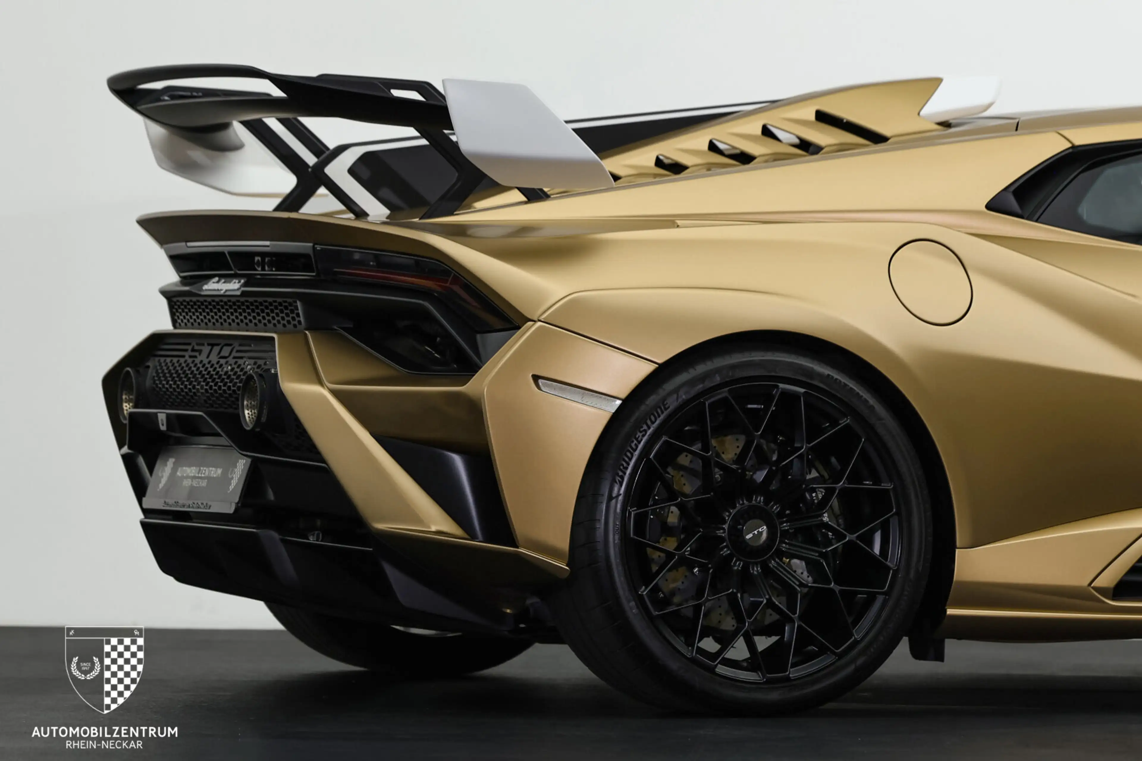Lamborghini Huracán Huracán STO 60Anniversario/Garantie08.27/FullPPF — photo 15