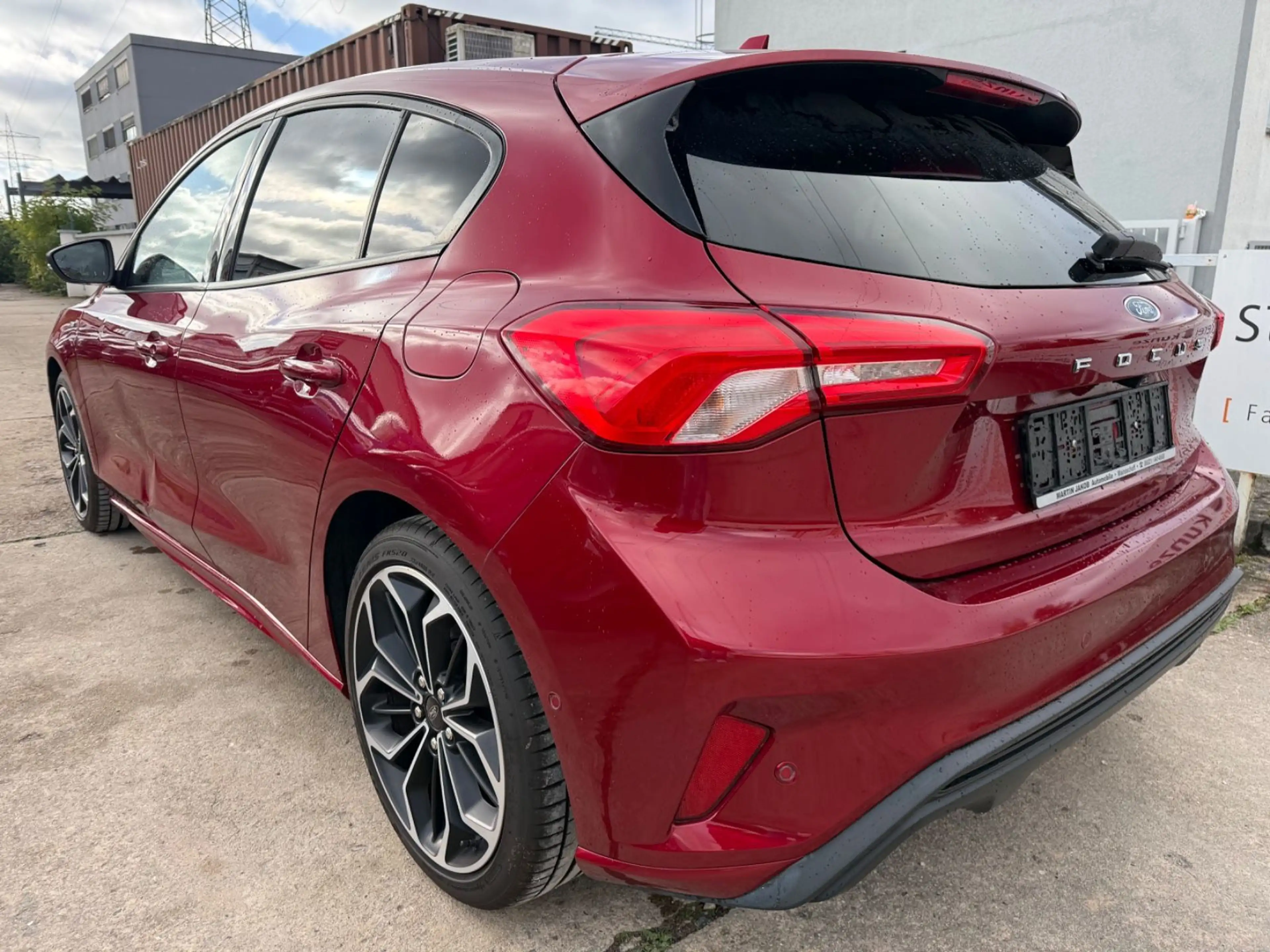 Ford Focus Lim. ST-Line+BC+MFL+LED+APPLECARPLAY+HEADU — photo 4
