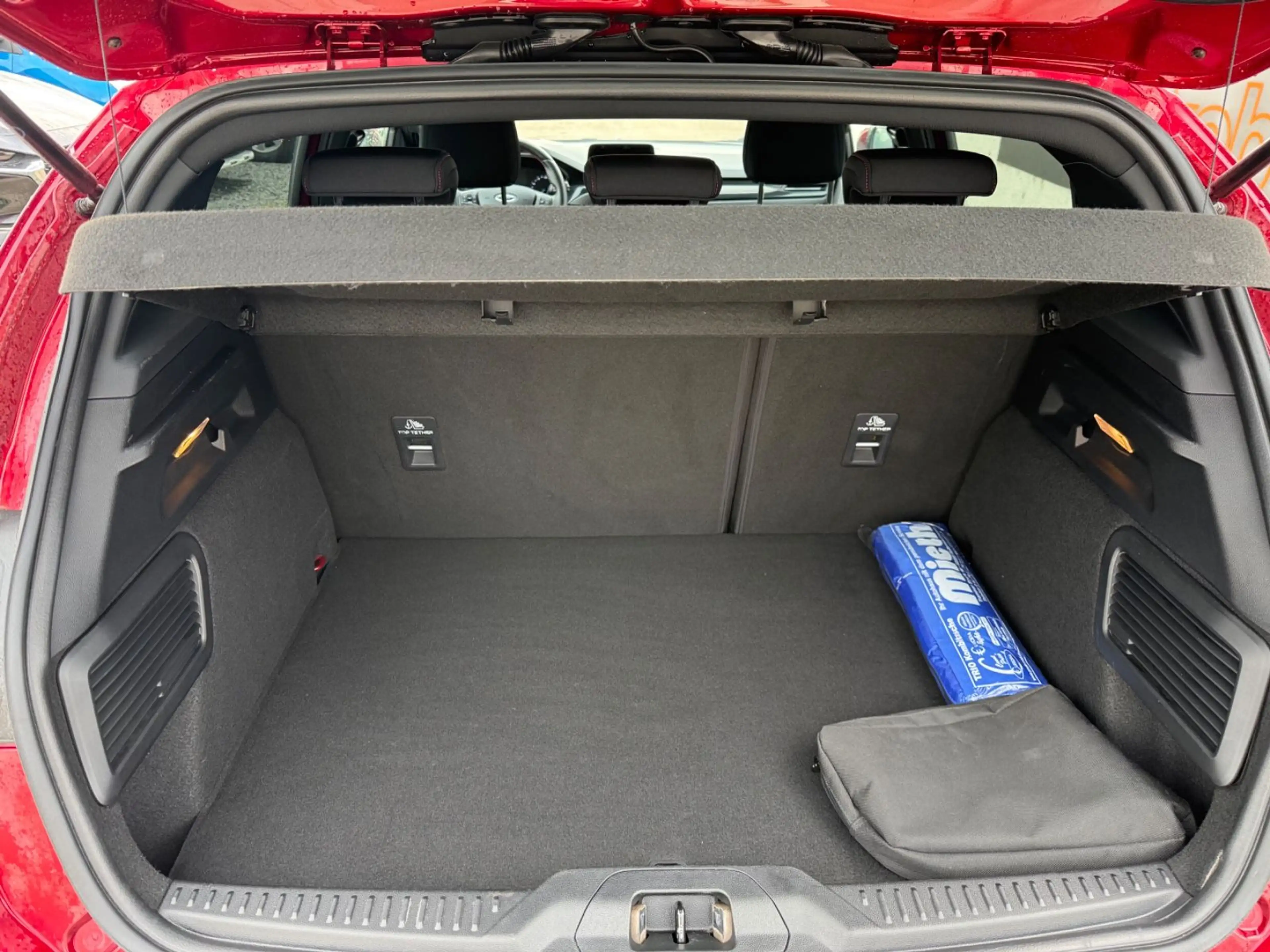 Ford Focus Lim. ST-Line+BC+MFL+LED+APPLECARPLAY+HEADU — photo 7
