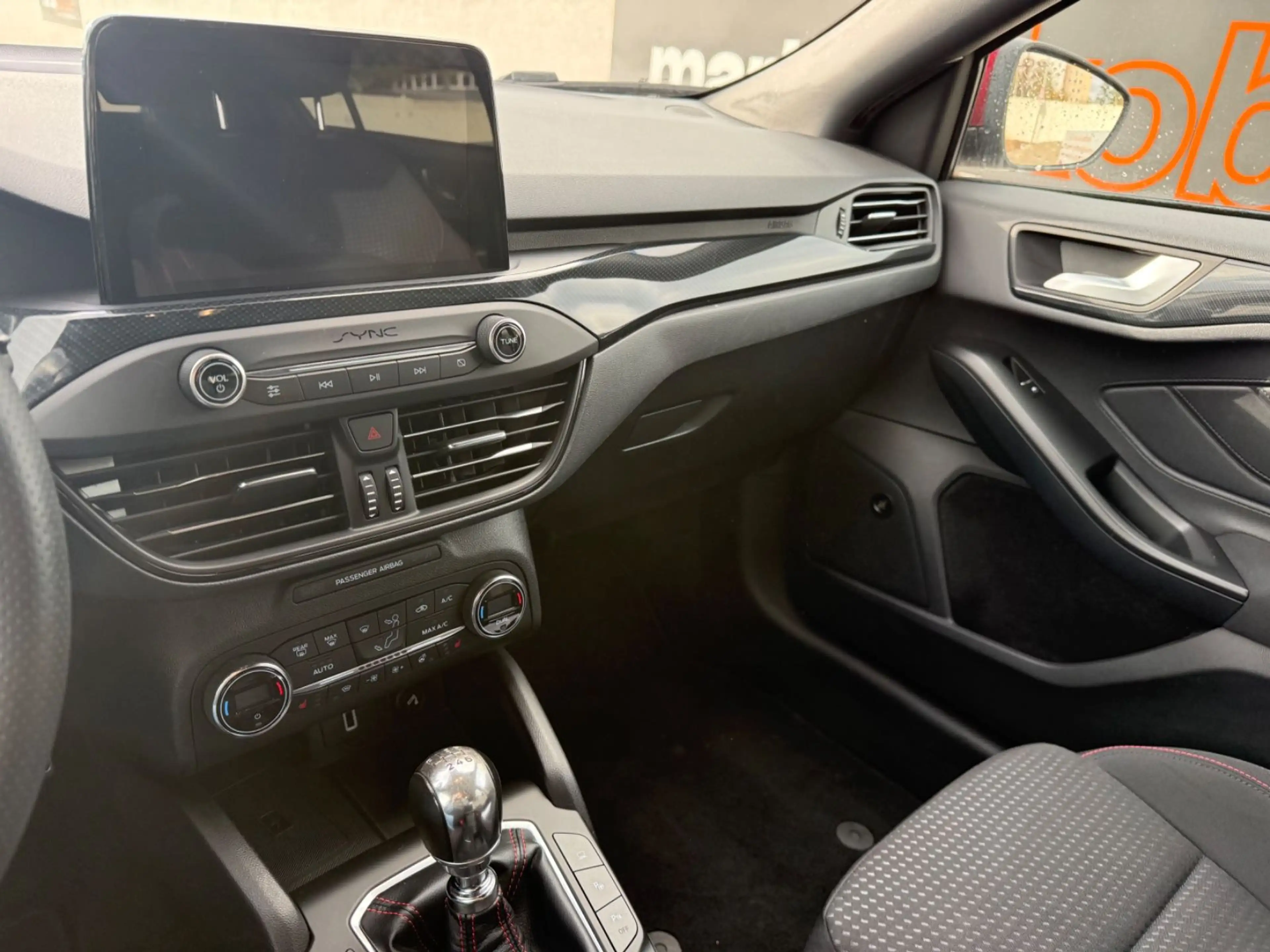 Ford Focus Lim. ST-Line+BC+MFL+LED+APPLECARPLAY+HEADU — photo 13
