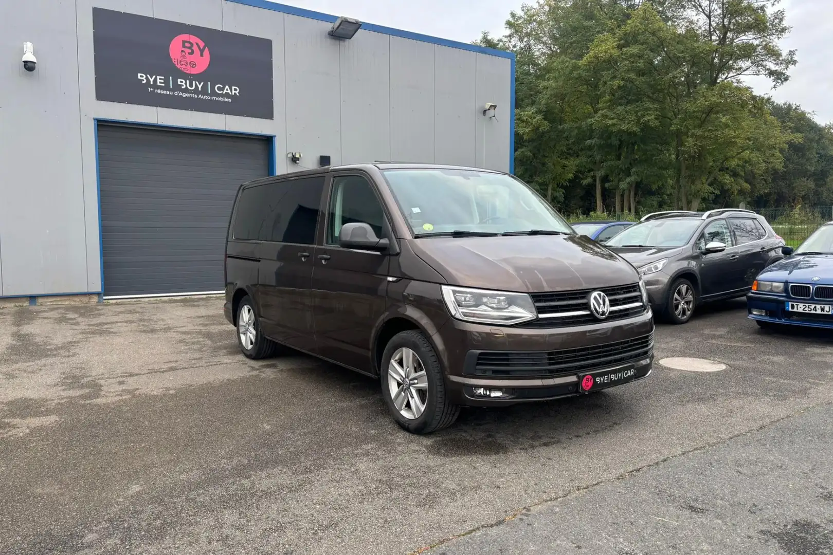 Volkswagen LT MULTIVAN 2.0 150CH TDI T6 TRENDLINE TOIT OUVRANT GARANTIE DE 12 MOIS Beige - 2