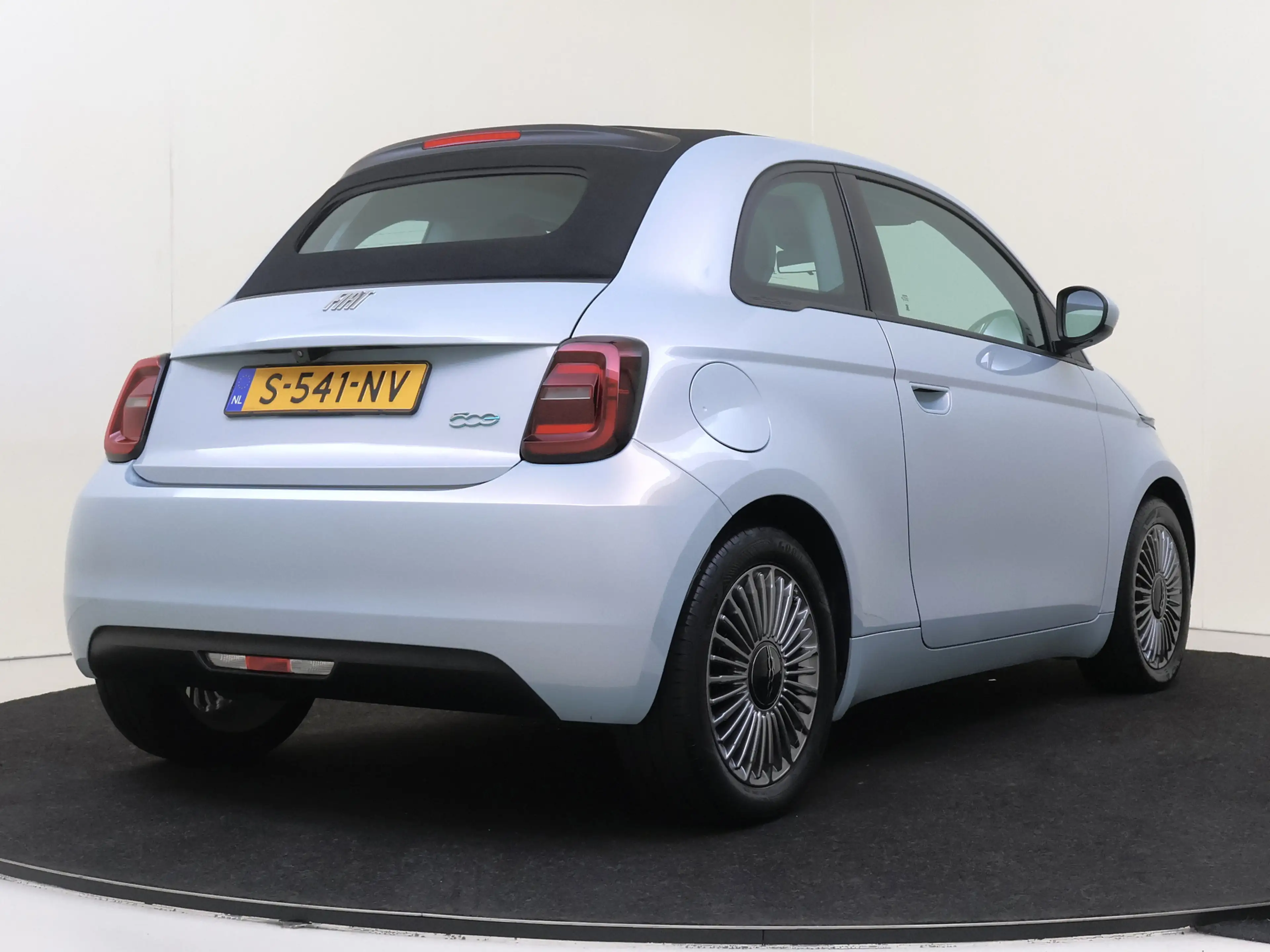 Fiat 500C Icon 42 kWh — photo 11