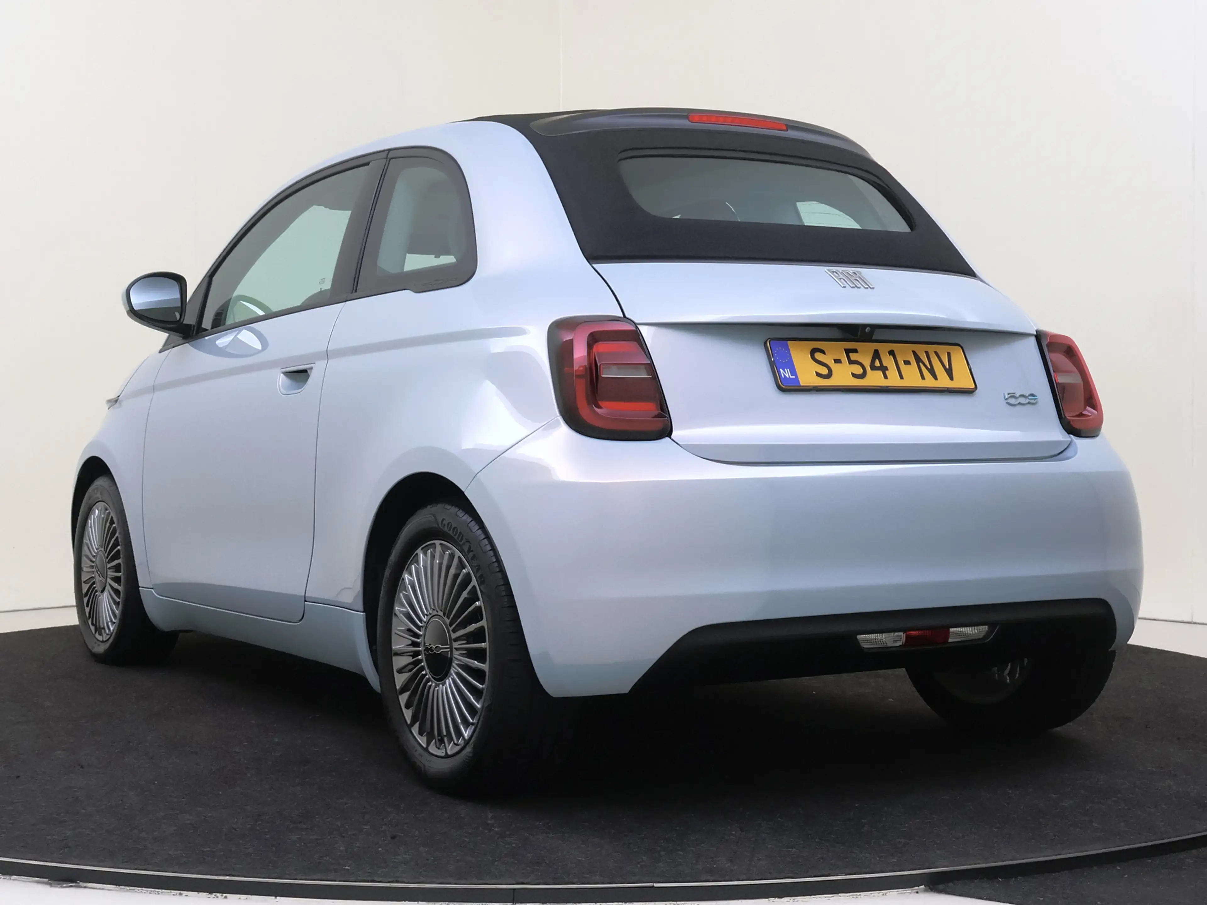 Fiat 500C Icon 42 kWh — photo 4