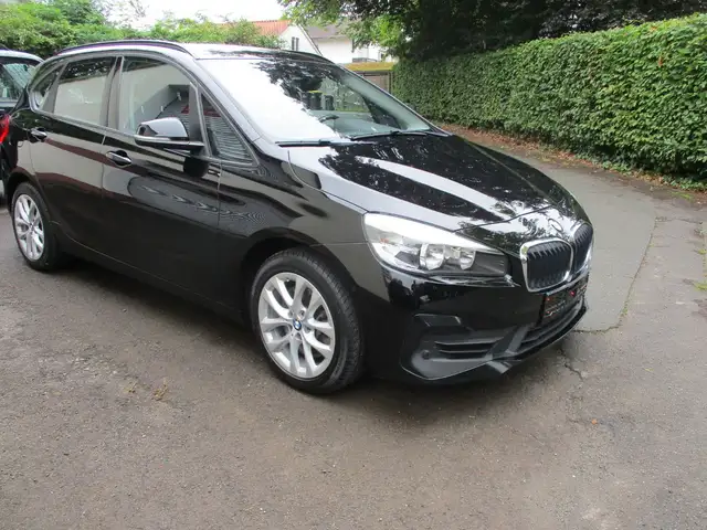 BMW 225 xe Tourer Advantage + Navi etc.