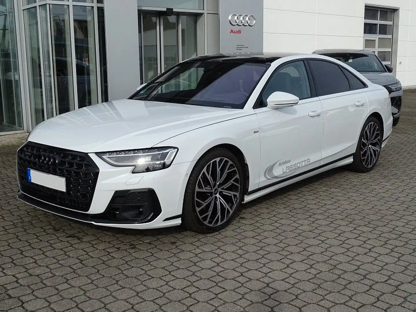 Audi A8 50 TDI S Line Plus quattro - B & O Weiß - 2