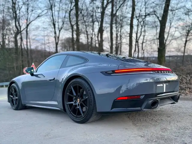 Porsche 992 Carrera Coupe*Bose+SHZ+SD*84Ltr*RFK*ServoPlu