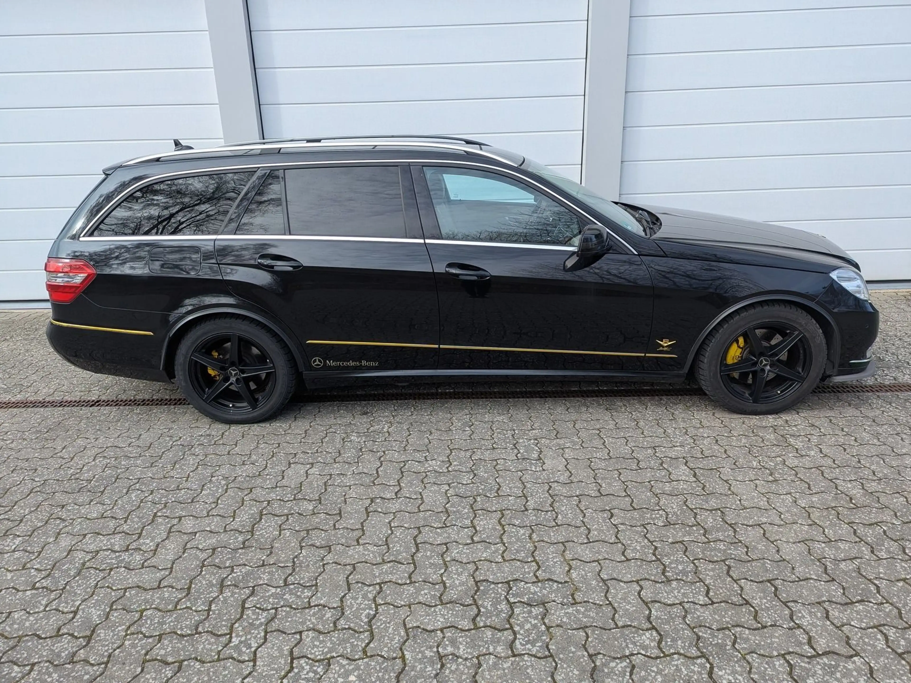 Mercedes-Benz E 350 CGI BlueEfficiency*2 Hand* — photo 3