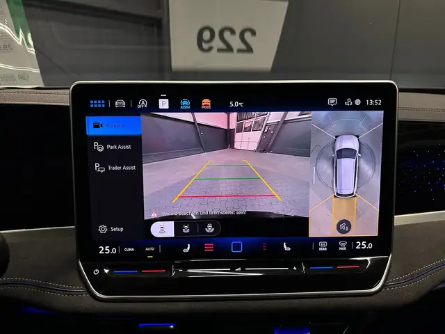 Volkswagen Passat view 22