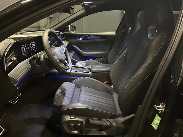 Volkswagen Passat view 14