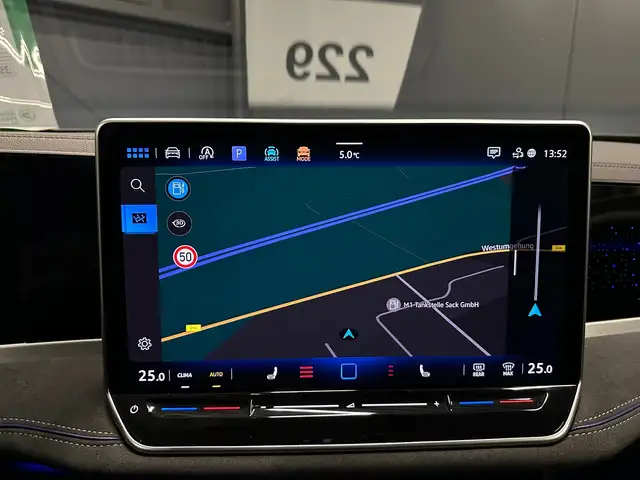 Volkswagen Passat view 23