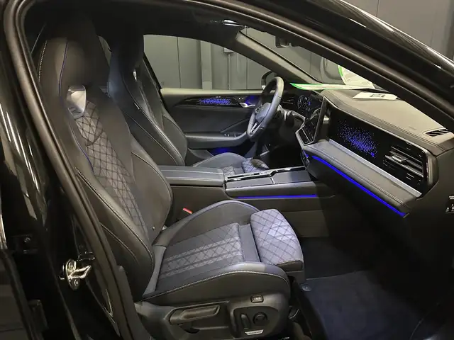 Volkswagen Passat view 10