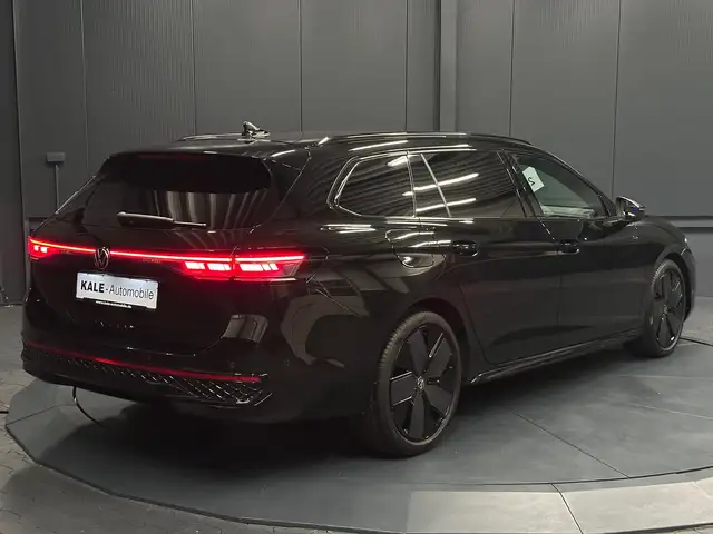 Volkswagen Passat view 5