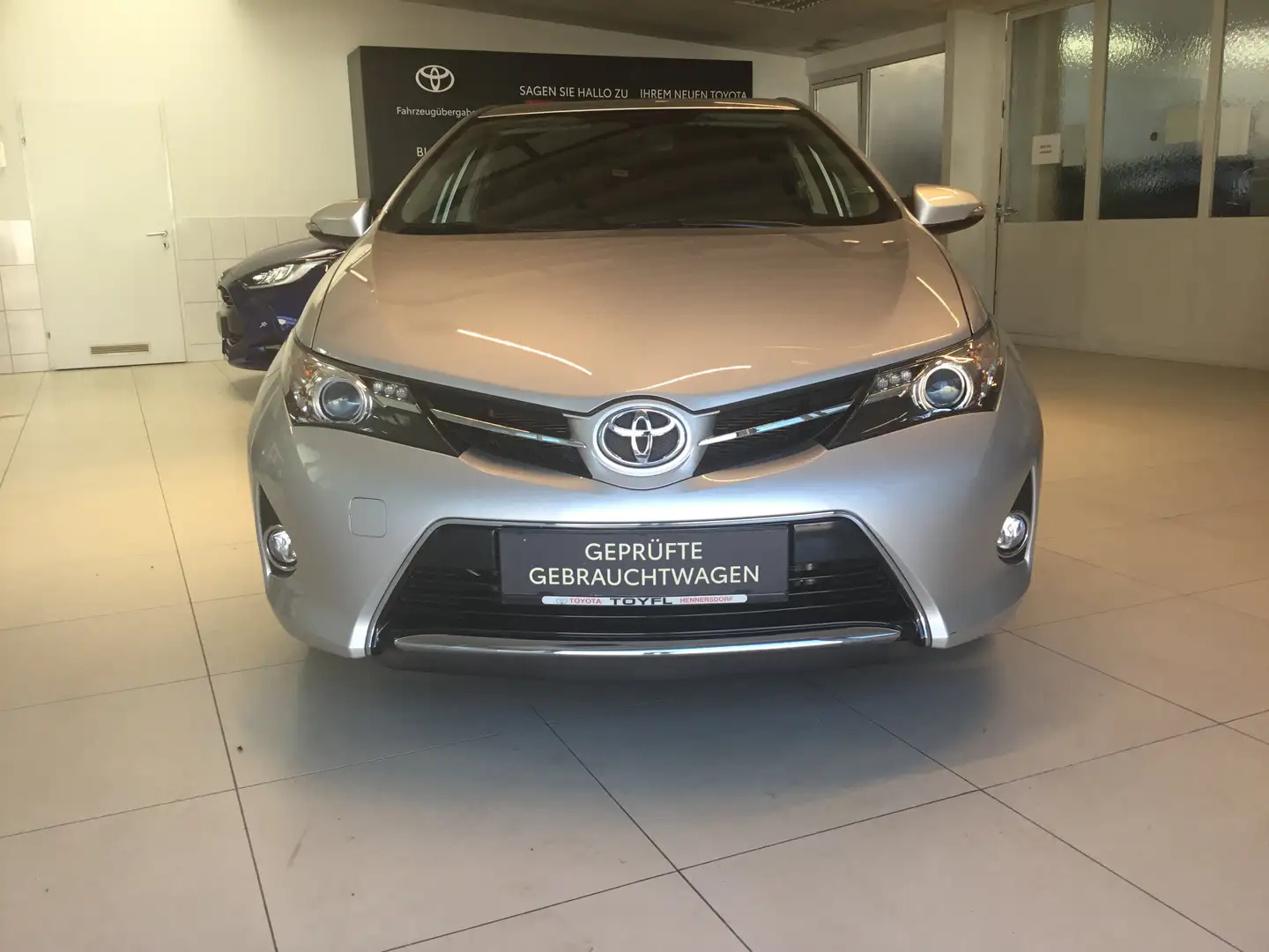 Toyota Auris 1,33 Feel Silber - 2