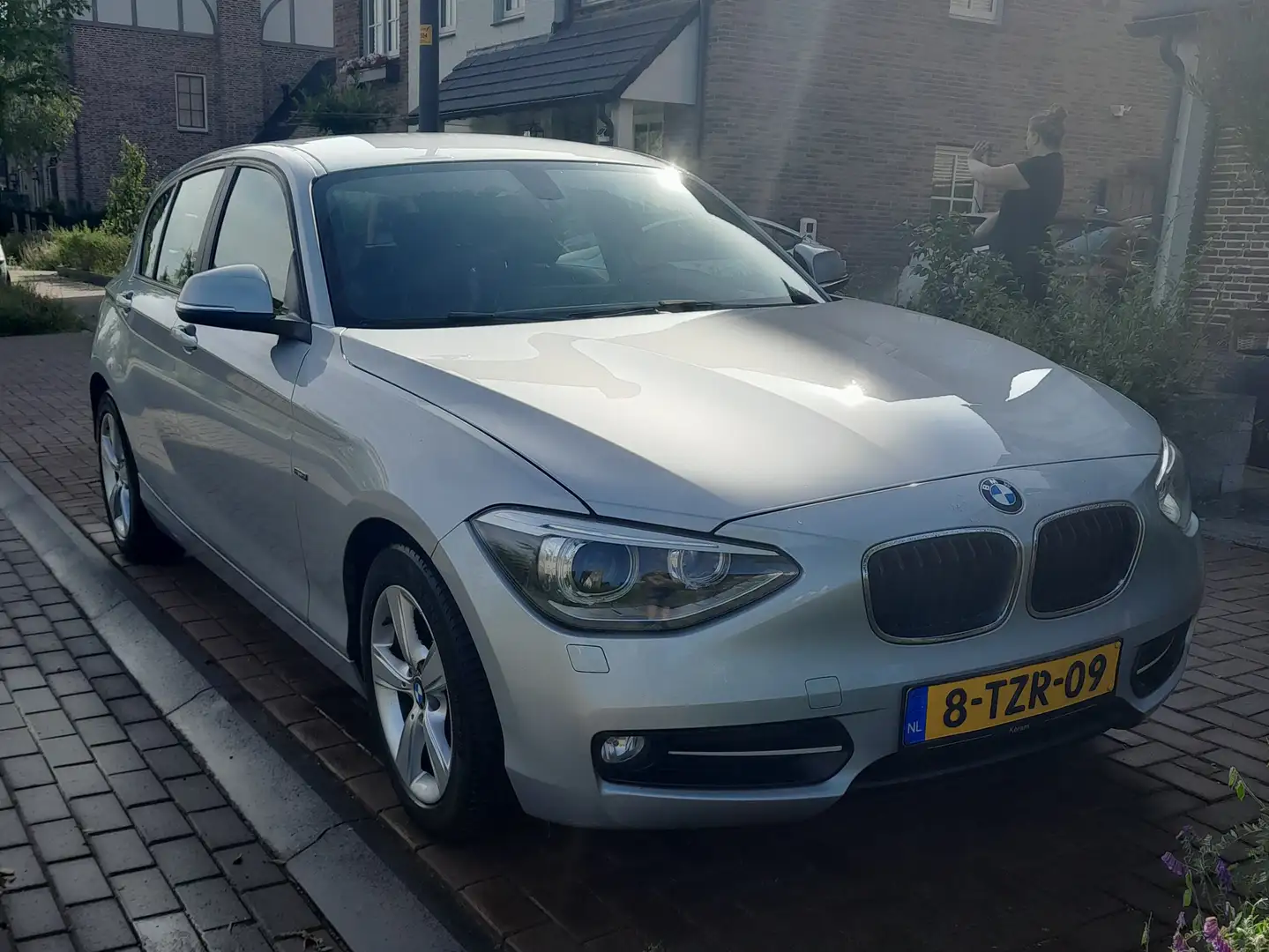 BMW 114 114 EDE/180pk/groot NAVI professional/sport Ezüst - 2