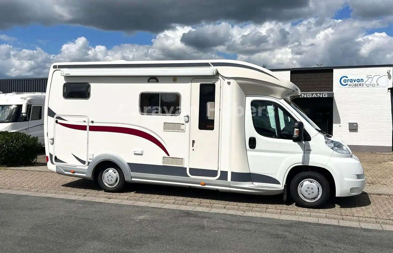 Euramobil Contura 660HB - Festbett - Solar - auto.Sat/TV Weiß - 2