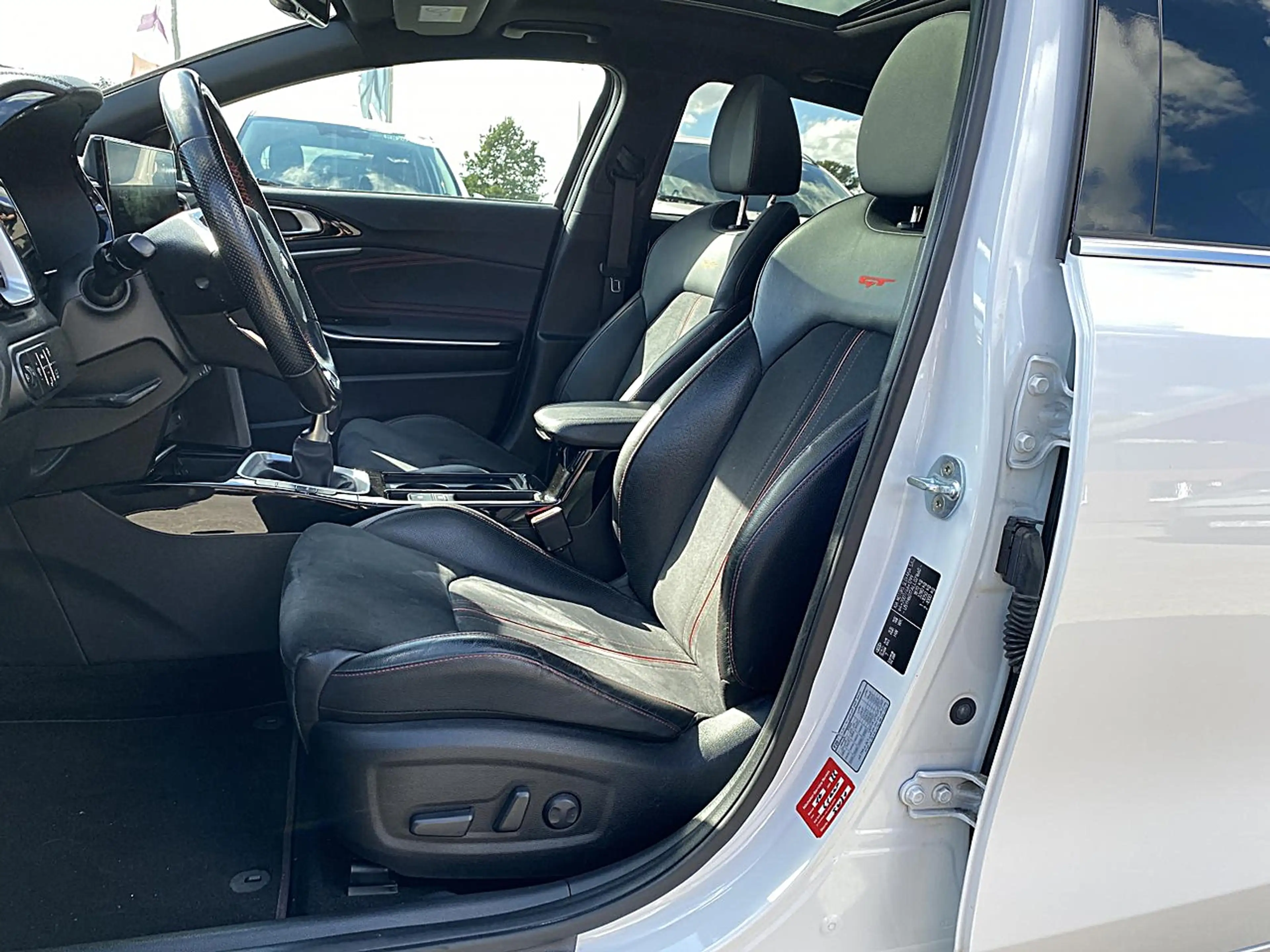 Kia ProCeed / pro_cee'd 1.6T GT NAV GD KOMF DAB JBL Sound Klima Navi — photo 12