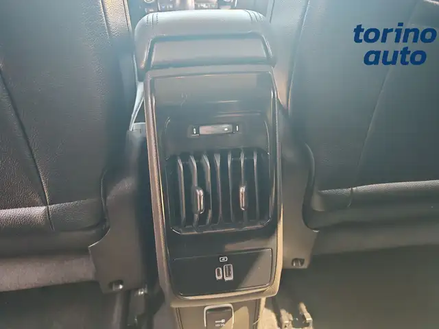 Jeep Compass view 11