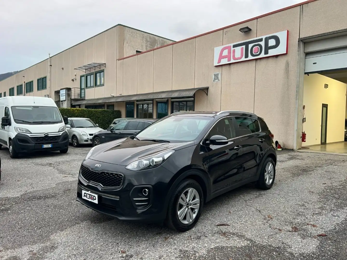 Kia Sportage 1.7 CRDI 2WD Style AUTOCARRO Noir - 1