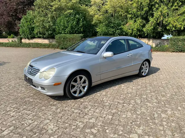Mercedes-Benz 230 Tüv und Inspektion Neu