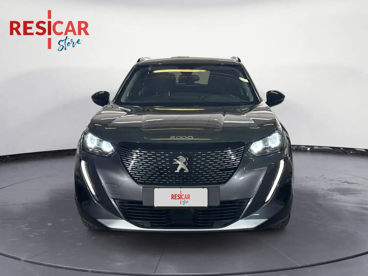 Peugeot 2008 1.5 BlueHDi Allure Pack Grau - 2