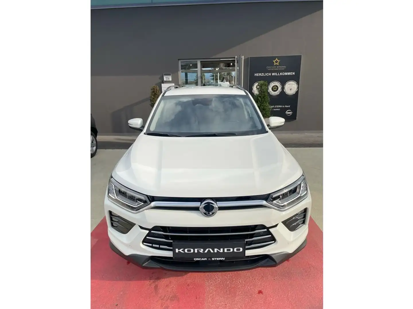 SsangYong Korando KGM 1,5 GDI Turbo Benzin Smart Automatik Weiß - 2