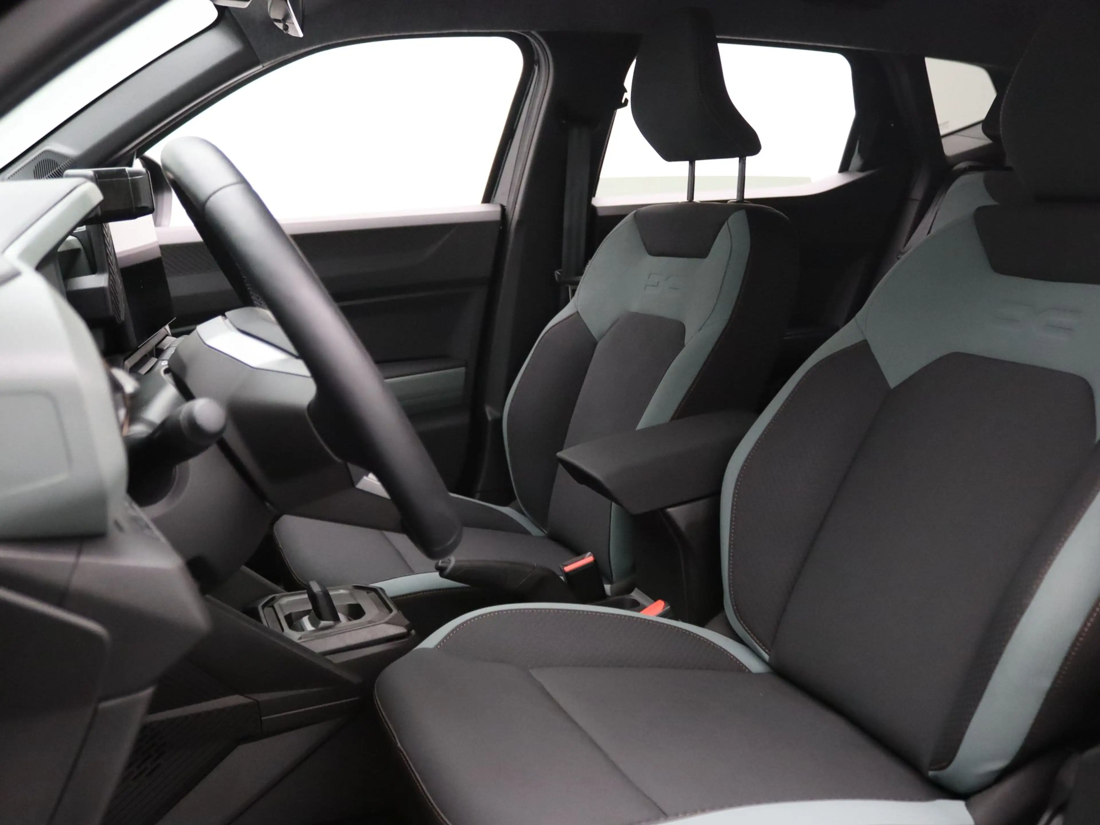 Dacia Duster 140pk Hybrid Journey Apple Carplay/Android Auto | — photo 5