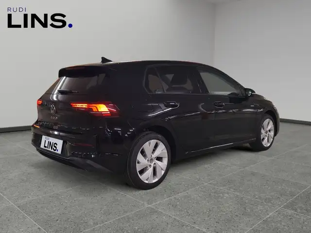 Volkswagen Golf view 5
