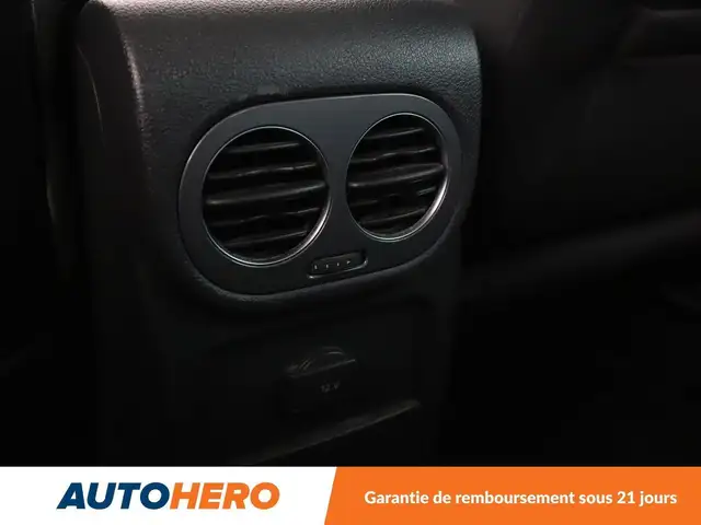 Volkswagen Tiguan view 14