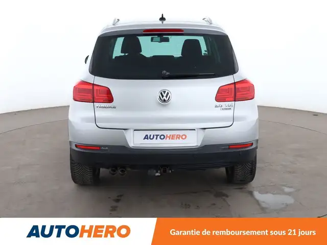 Volkswagen Tiguan view 5