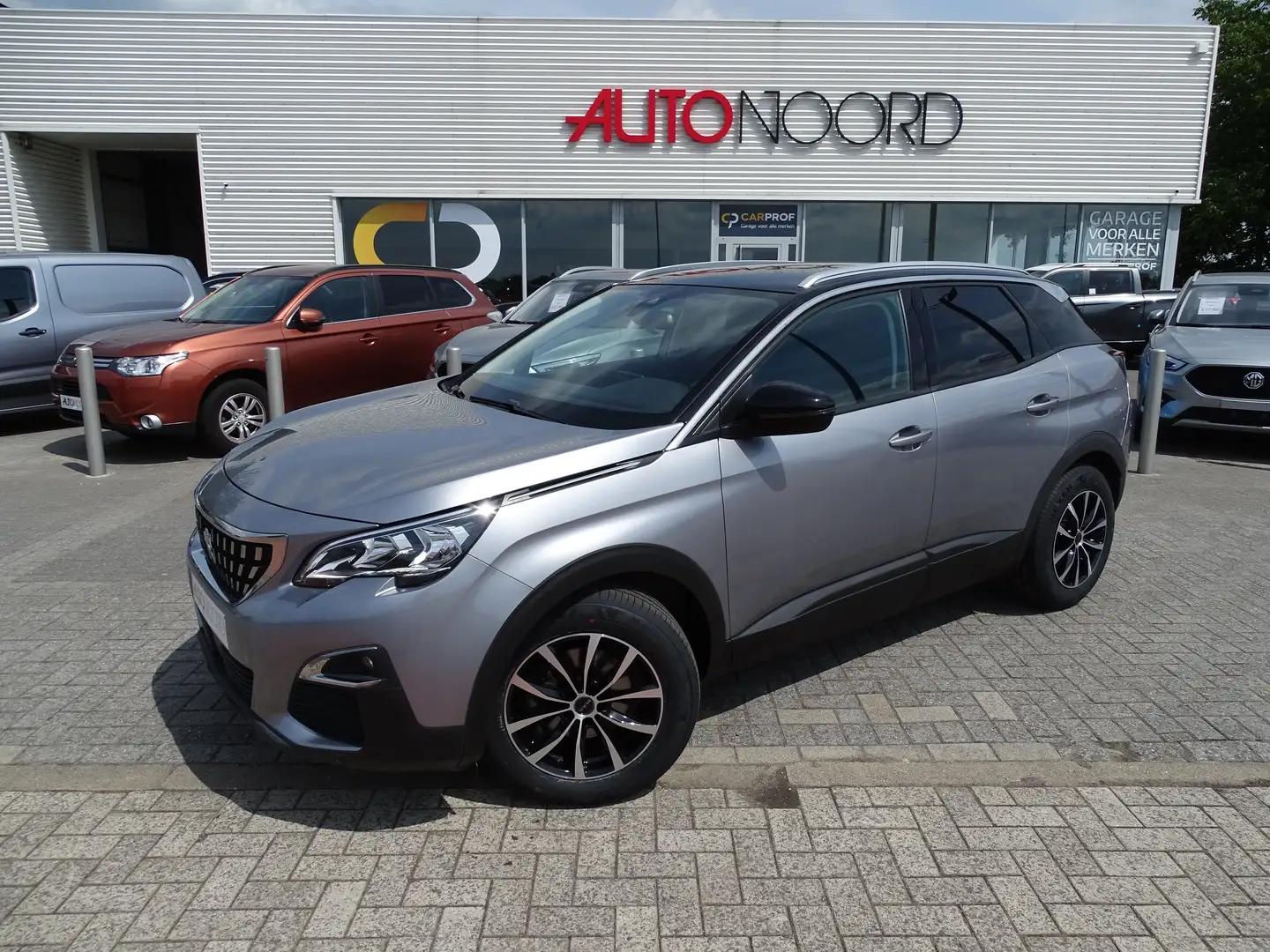 Peugeot 3008 3008 PureTech 130 Stop Grijs - 1
