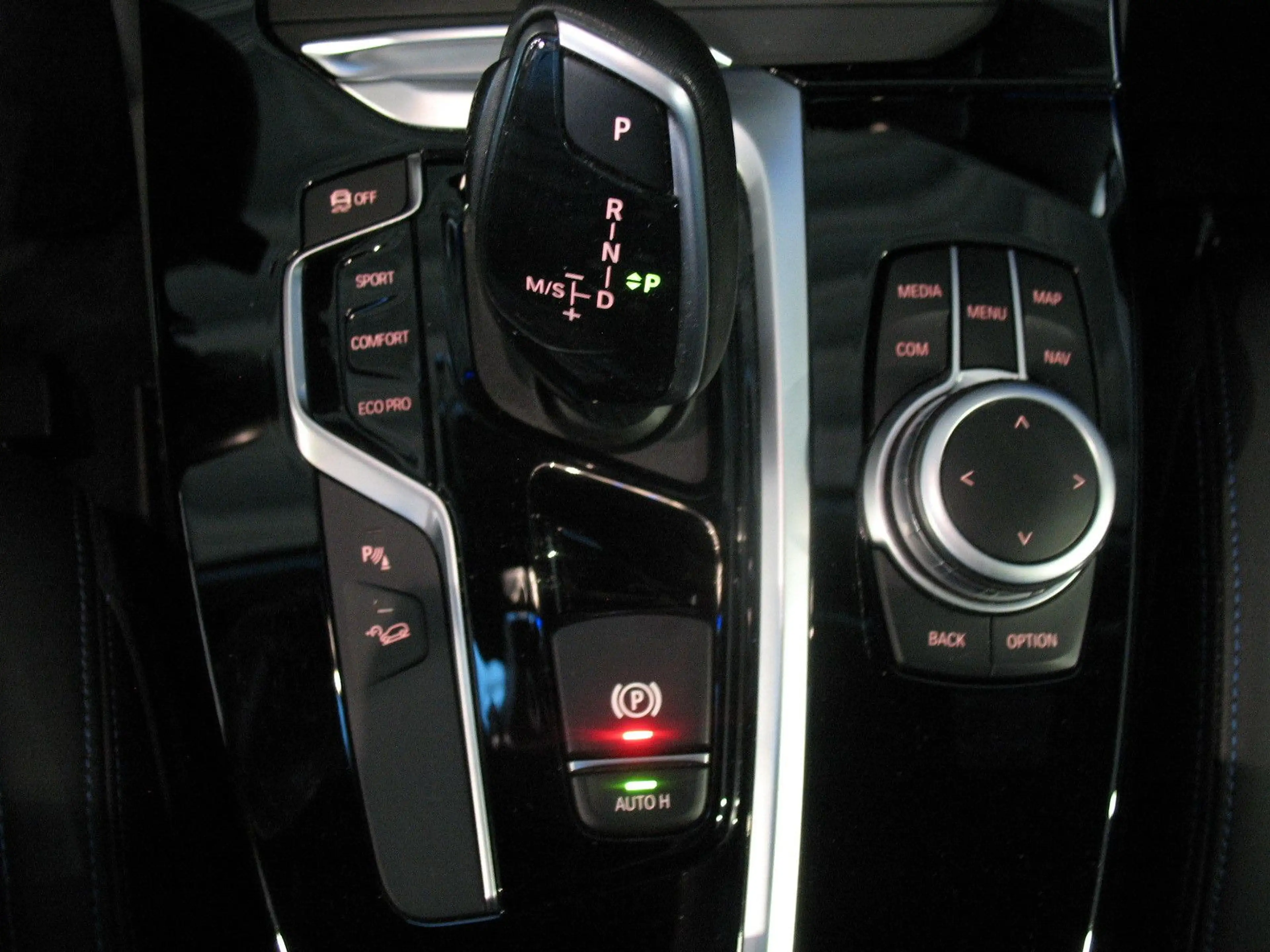BMW X4 xDrive20i Aut. M Sport *LED*LEDER*AHK* — photo 14