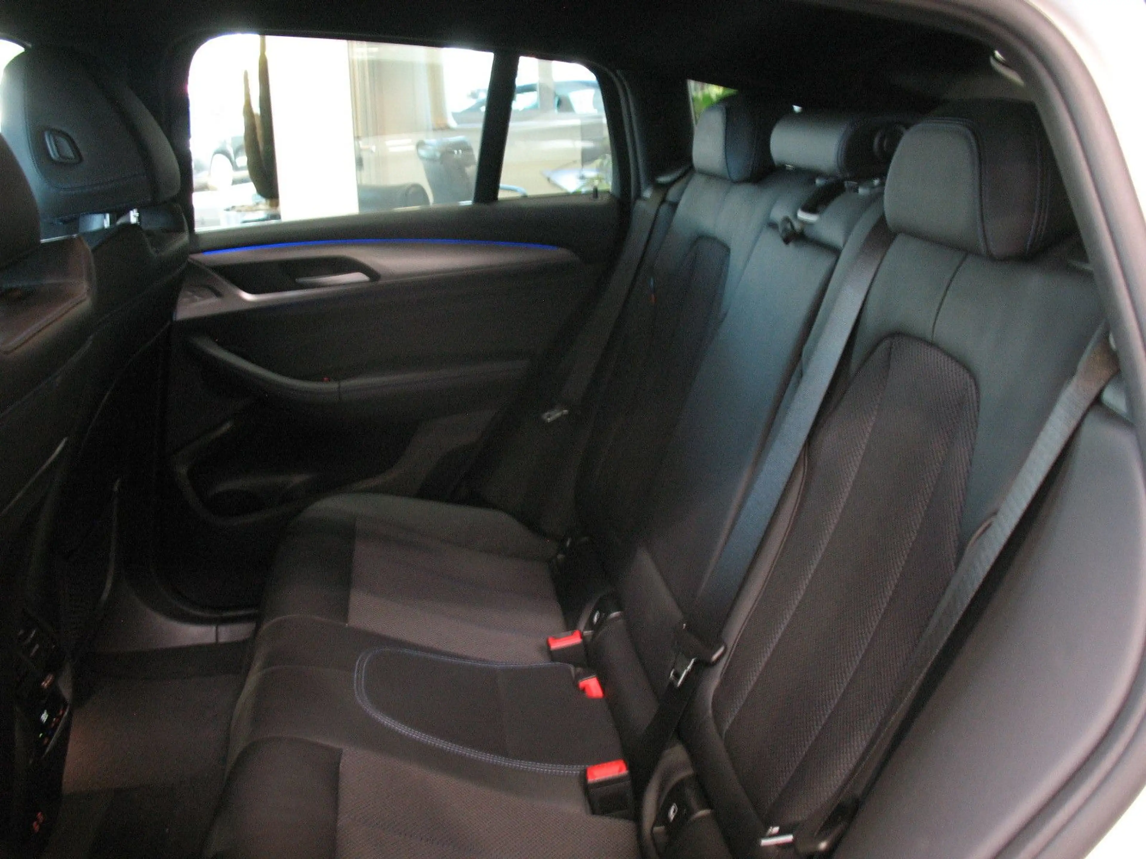 BMW X4 xDrive20i Aut. M Sport *LED*LEDER*AHK* — photo 10
