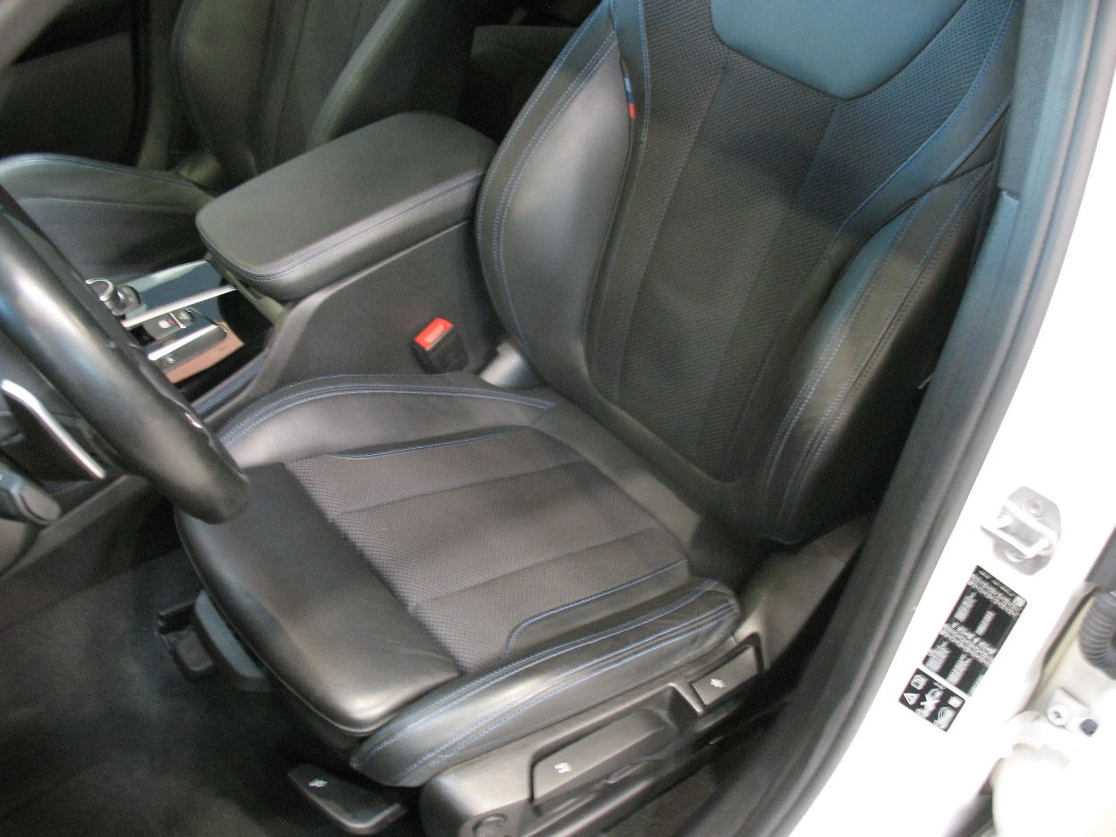 BMW X4 xDrive20i Aut. M Sport *LED*LEDER*AHK* — photo 11