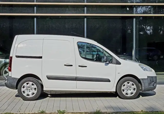 Peugeot Partner view 3