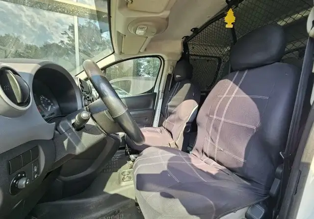Peugeot Partner view 9