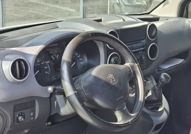 Peugeot Partner view 10