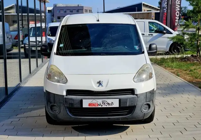 Peugeot Partner view 2