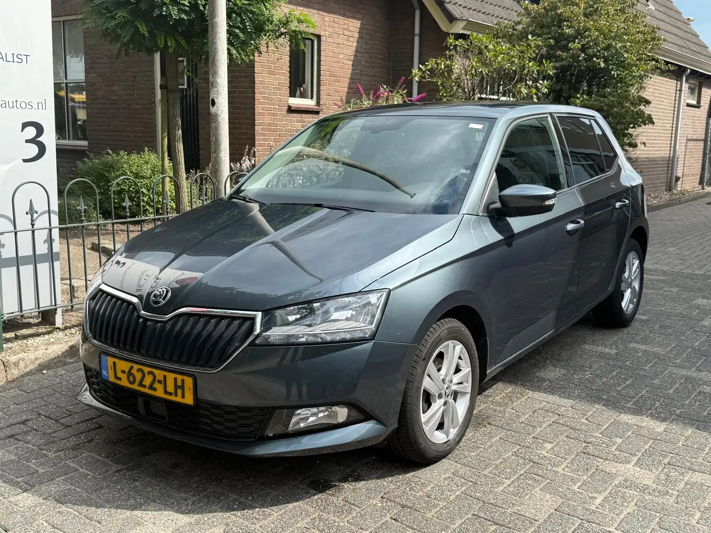 Skoda Fabia 1.0 TSI Ambition 5-Drs/Nw type/Alu wielen/Airco/Na Grijs - 2