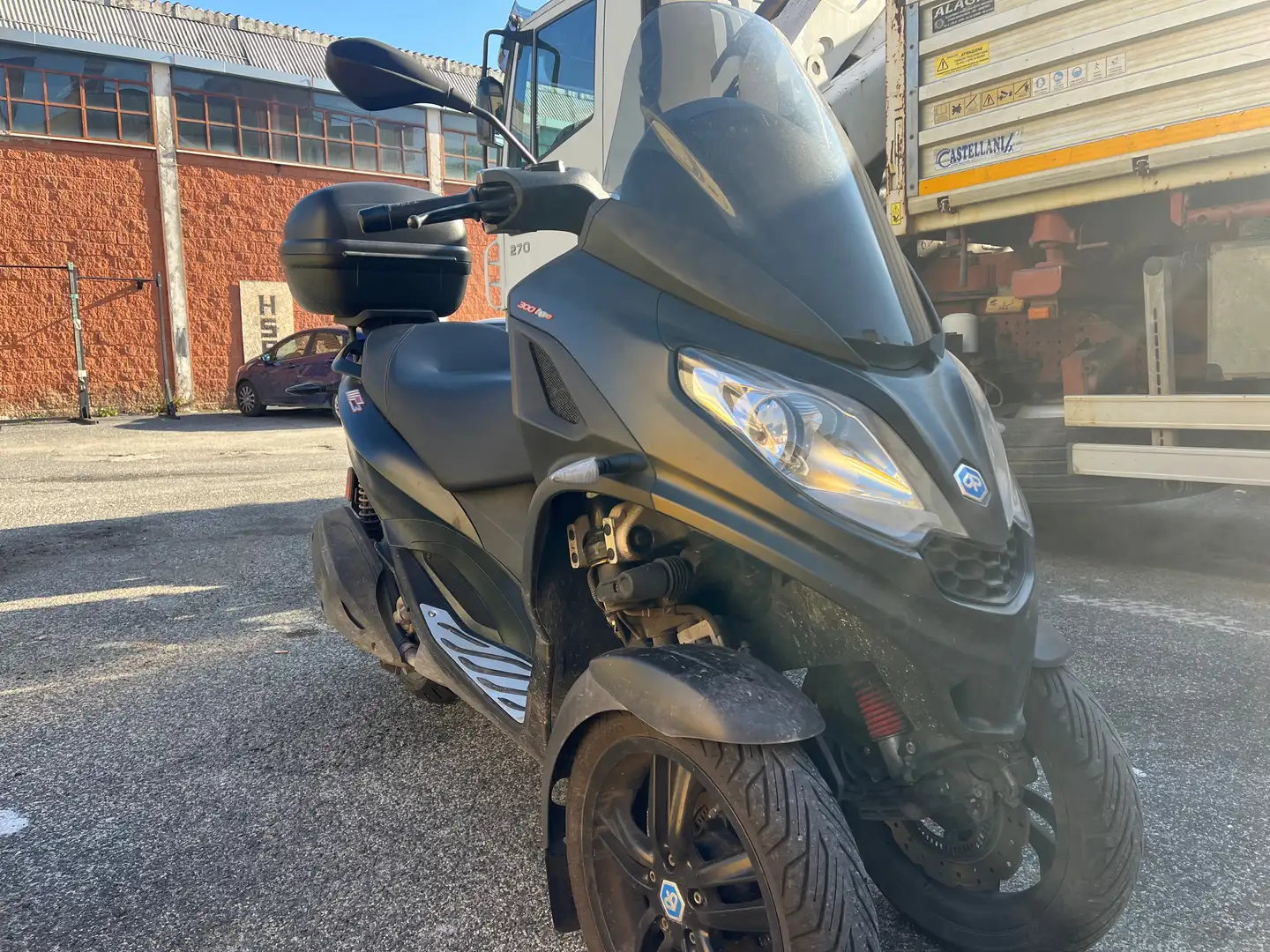 Piaggio MP3 300 hpe sport - 1