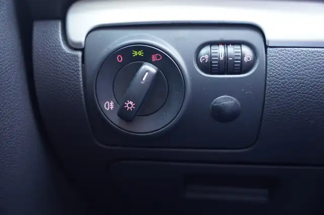 Volkswagen Golf view 21