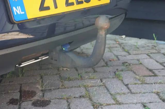 Volkswagen Golf view 5