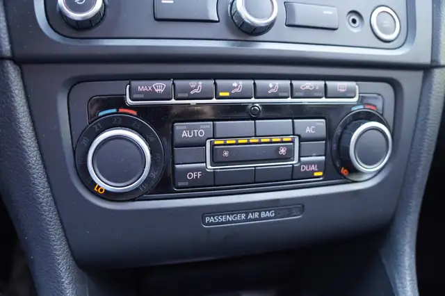 Volkswagen Golf view 17